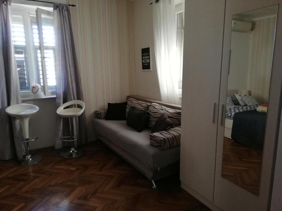 Optimist Split/City Center Екстер'єр фото